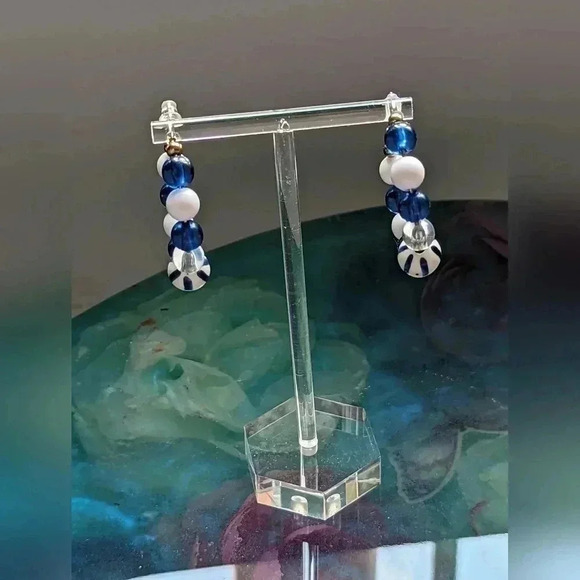 Francesca's Hoop Earrings Blue and White Color (New) - Picture 6 of 6